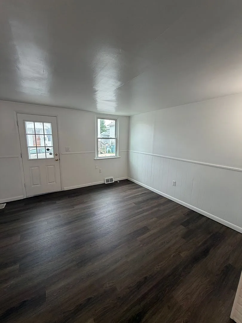 121 Cinder Street — Photo 3