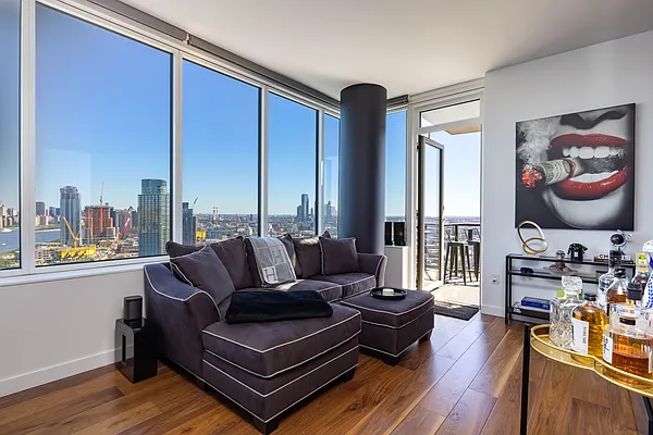 Sold by Compass | media 5