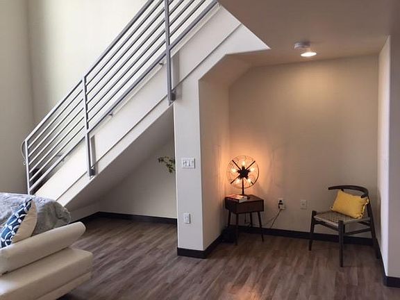 5th image of 7117 Santa Monica Blvd #520