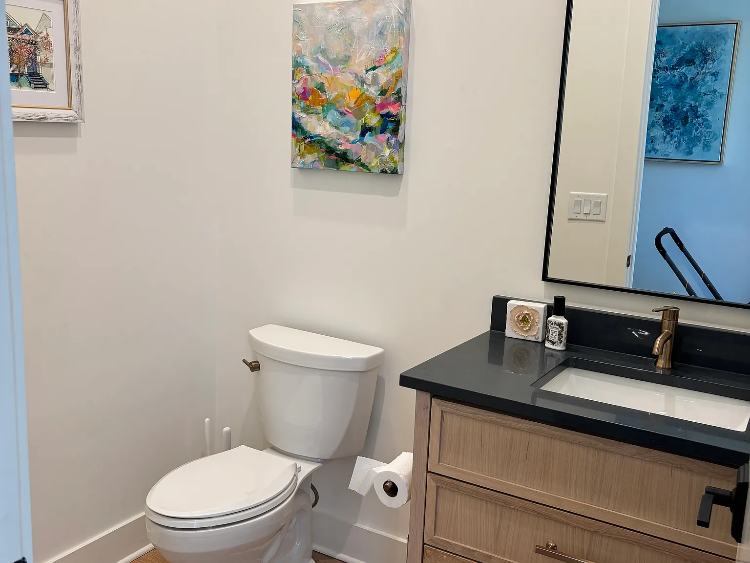 4 bed, 4.5 bath, 2826 sqft, $7,000 — Photo 3