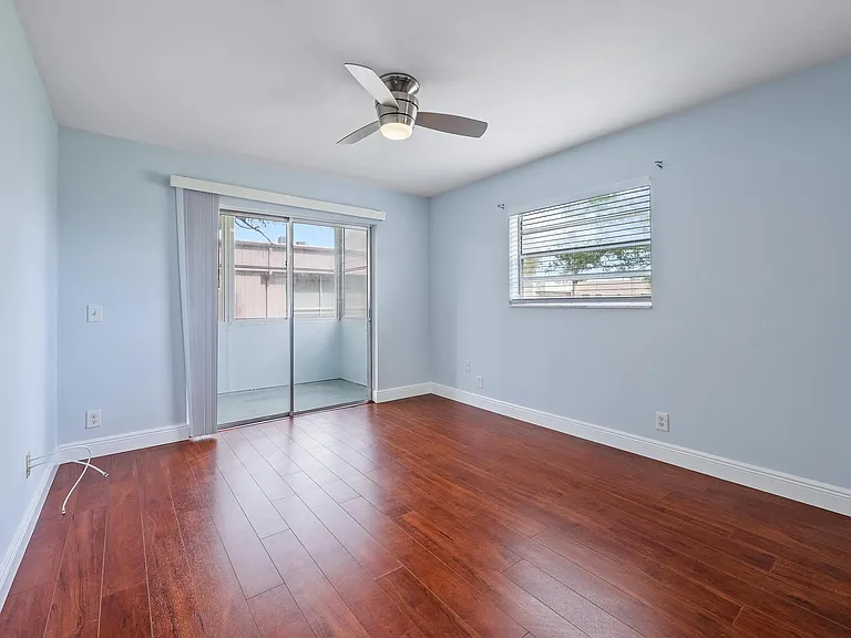 507 Capri Pl #K — Photo 13