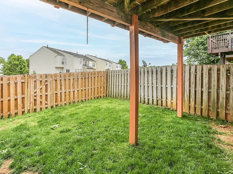7206 Finch Ln — Photo 11