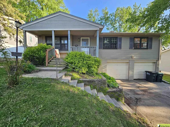 6421 Ogden St, Omaha, NE 68104