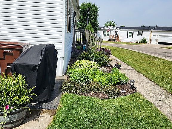 5th image of 417 Birds Nest Ln