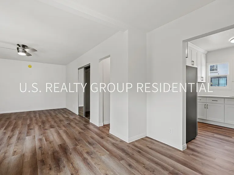 179 N Edgemont St #4 — Photo 7