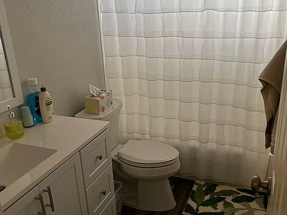 Updated 2nd bathroom