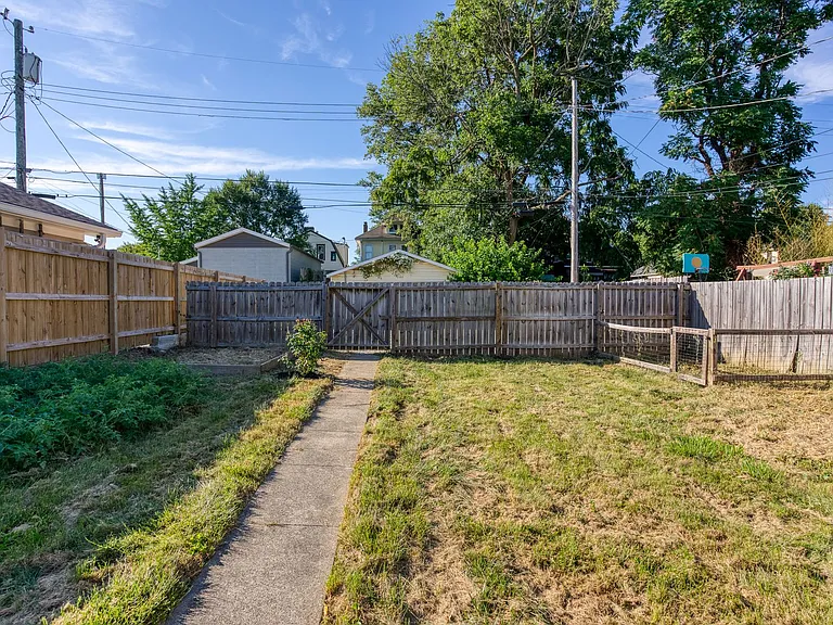 2103 Wrocklage Ave — Photo 41