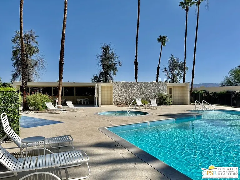 197 Desert Lakes Dr — Photo 33