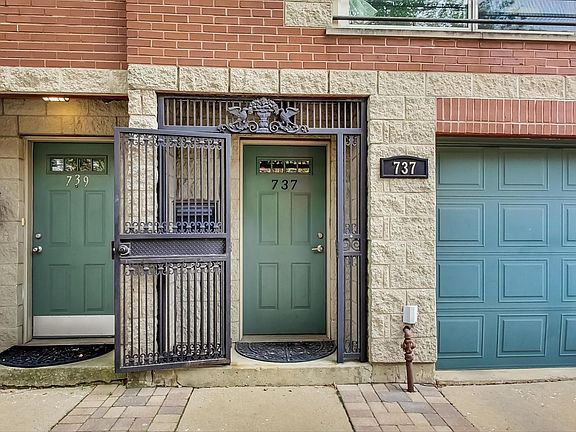 2nd image of 737 N Wood St