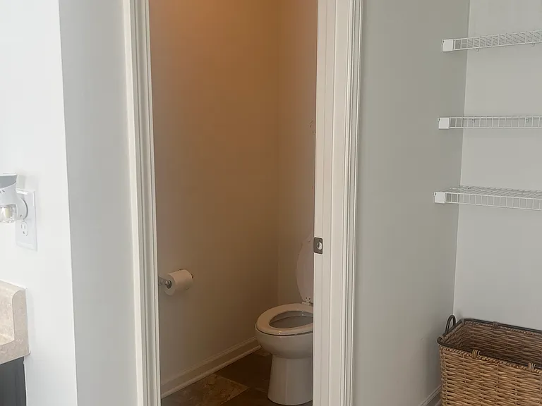 4599 Woodford Cir — Photo 13