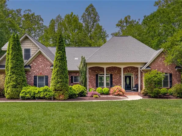 5915 Crutchfield Farm Rd, Oak Ridge, NC 27310