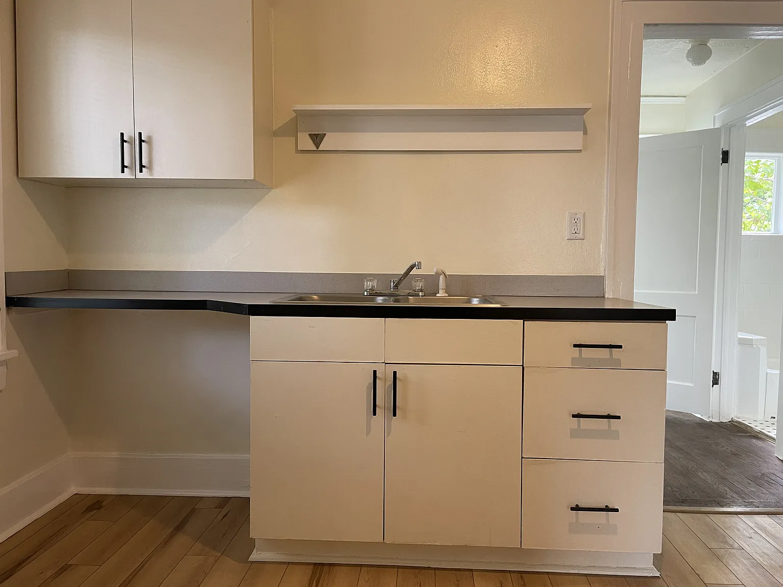 311 South Webster Avenue - 3 — Photo 4