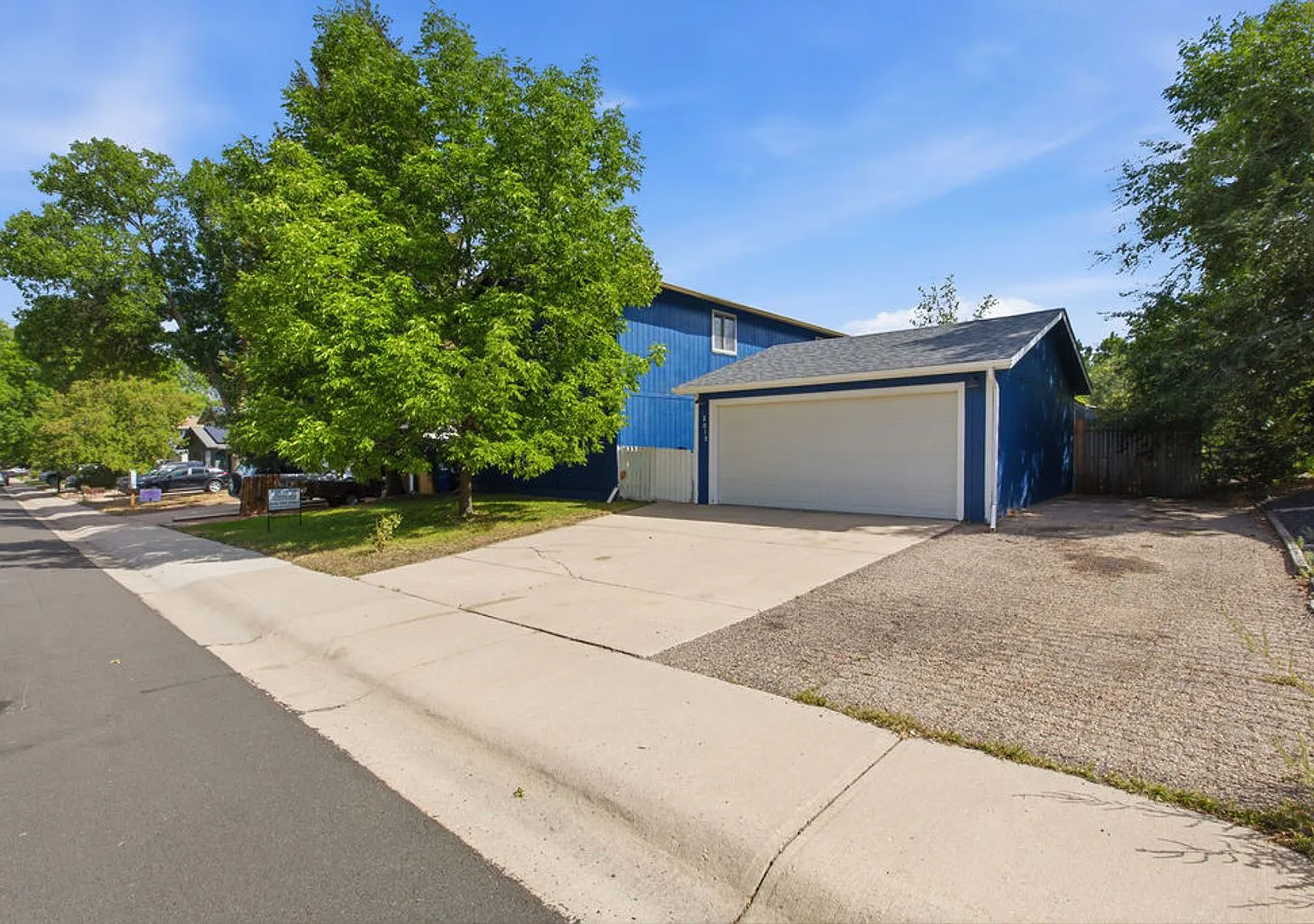 Beautiful 4 Bedroom Available in Rossborough — Photo 3