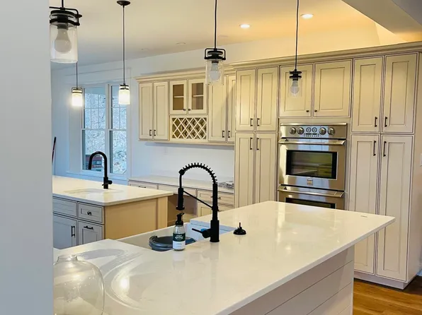 21 Ridge Road, Holden, ME 04429