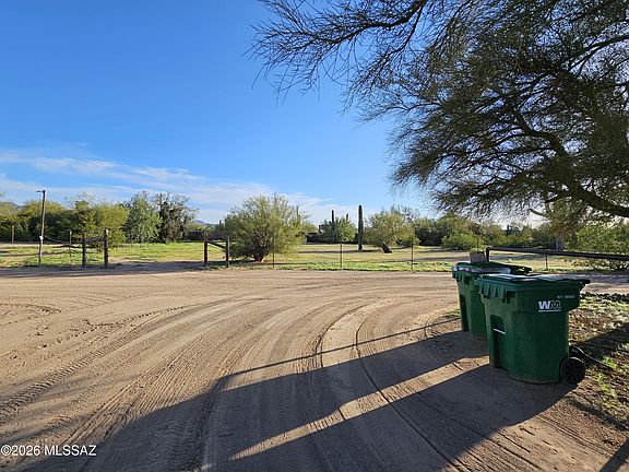 3rd image of 10880 W Massingale Rd