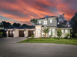 2854 Coach House Way, Naples, FL 34105