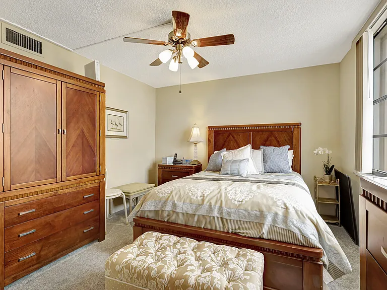840 Ocean Dr #806 — Photo 11