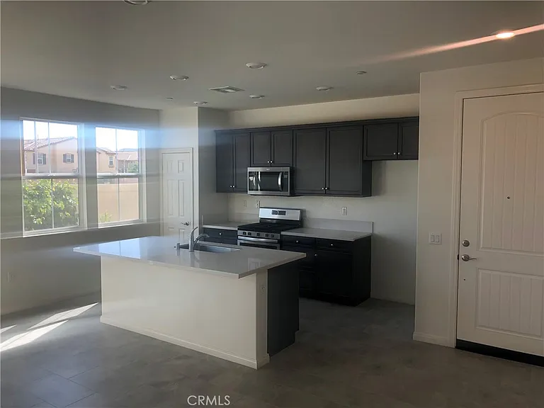 41957 Zafra St — Photo 5