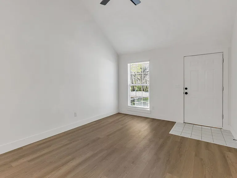 7202-7222 Melrose Pl #7204 — Photo 5