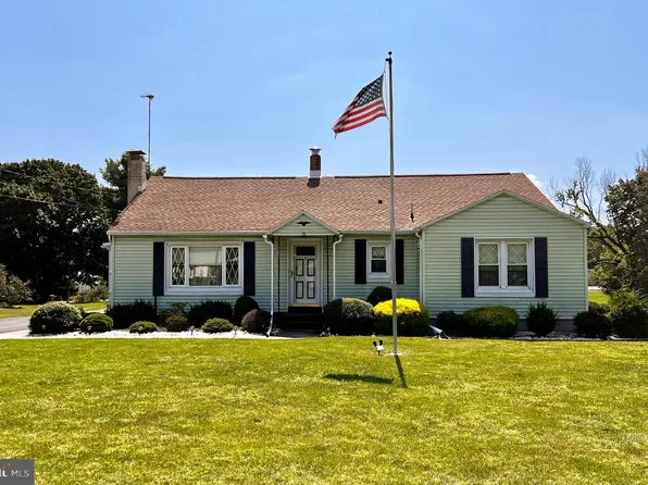949 W Trindle Rd, Mechanicsburg, PA 17055