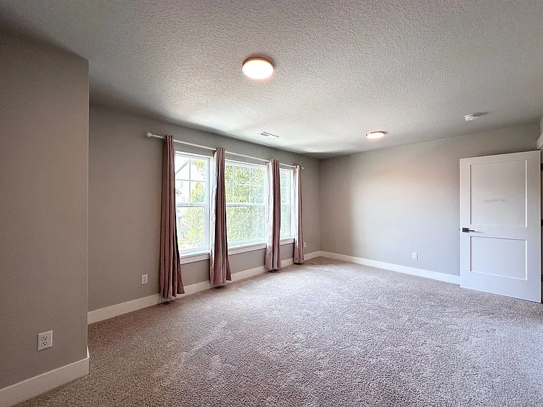 11732 SE Golden Eagle Ln — Photo 16