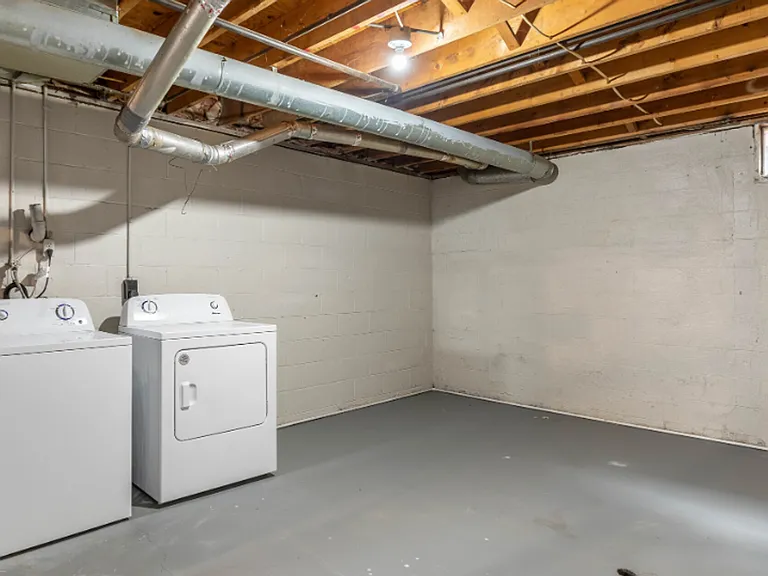 Rocky Creek Townhouse Apartments — Photo 12