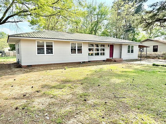3rd image of 210 Airline Rd