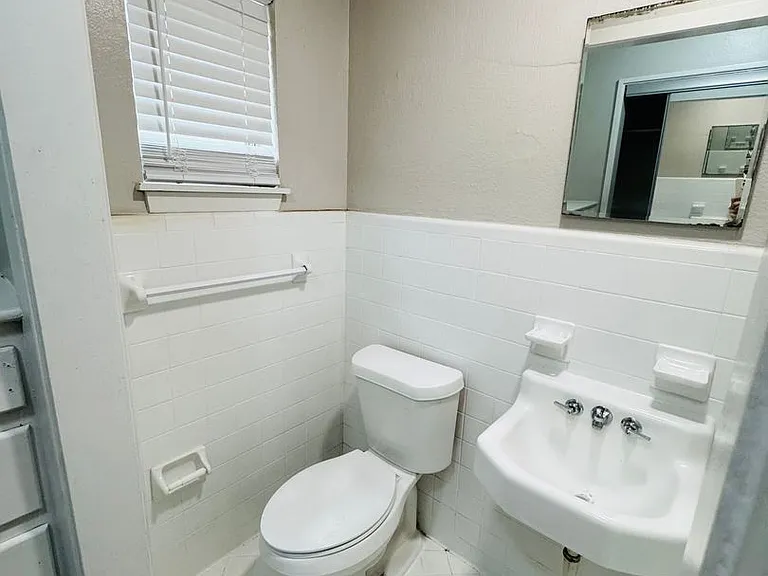 763 W Roosevelt St — Photo 26