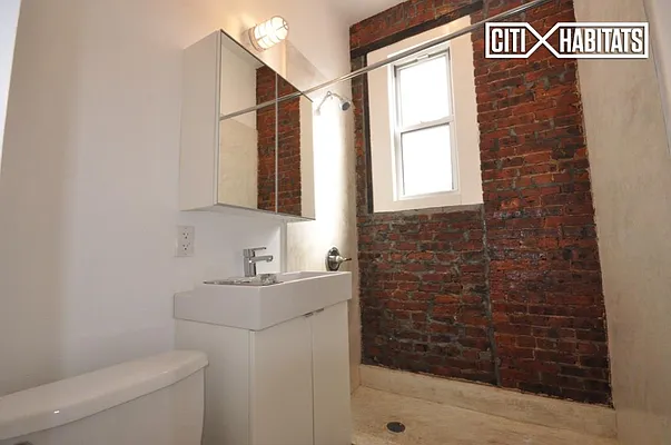 Rented by Citi Habitats | media 37