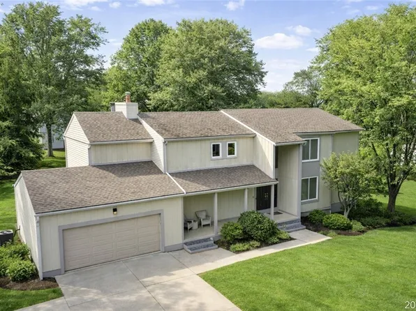 483 Beaverbrook Dr, Akron, OH 44333