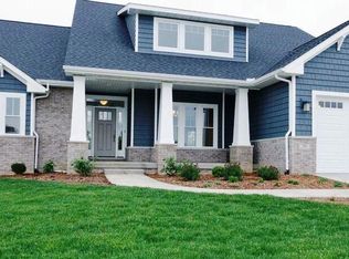 709 S Copperpoint Dr, Dunlap, IL 61525