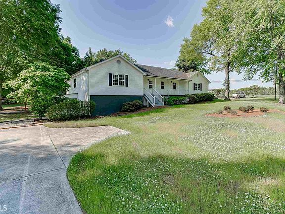 3rd image of 299 Willowwind Dr