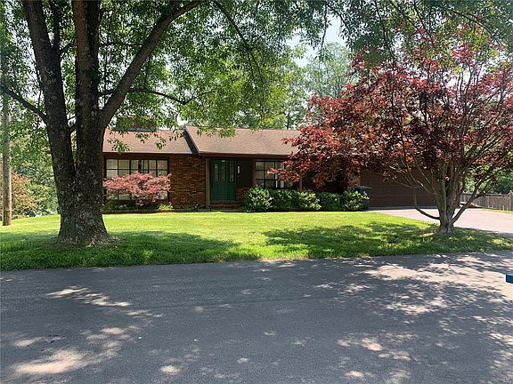2nd image of 1981 Bella Vista Dr