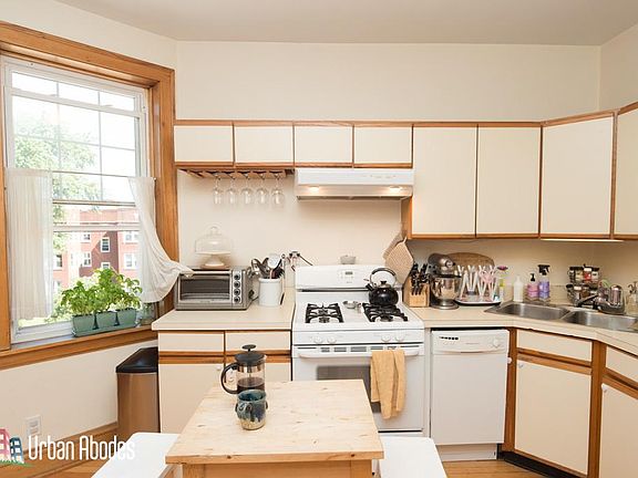 2nd image of 5550 N Glenwood Ave APT 3E