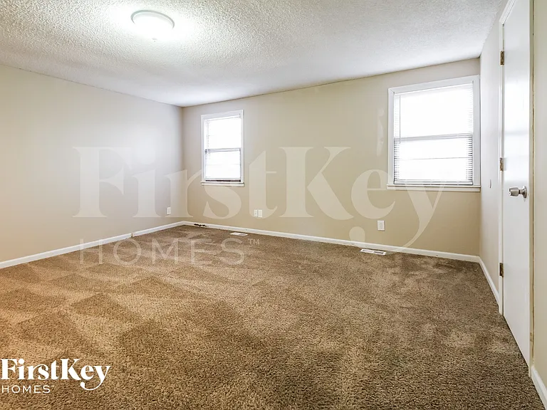 7714 NW 69th Ter — Photo 13