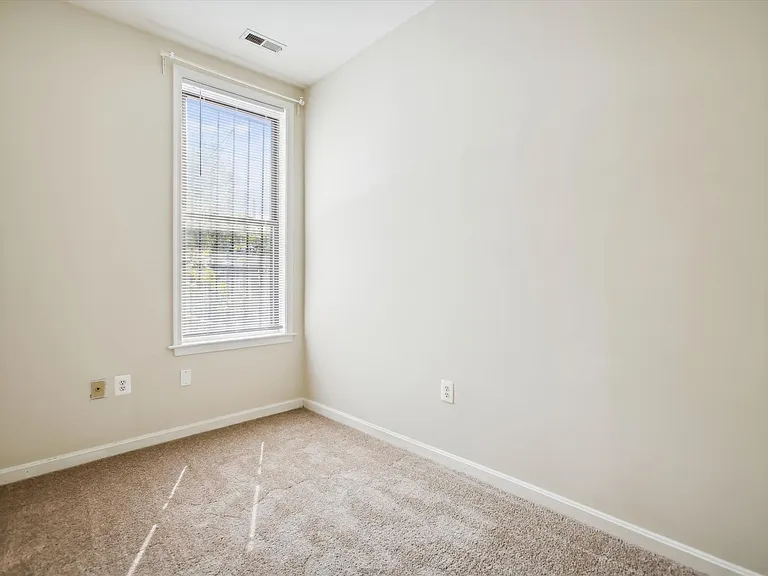 2025 11th St NW — Photo 14