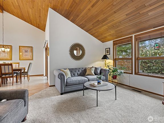 3rd image of 1318 Boise Street