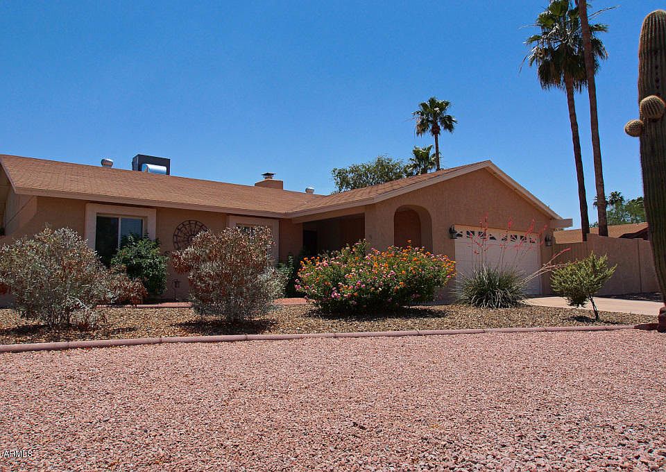 1st image of 2601 E Desert Cove Ave