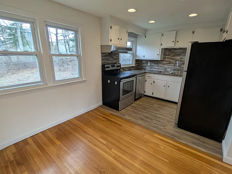 157 Central St #5 — Photo 5