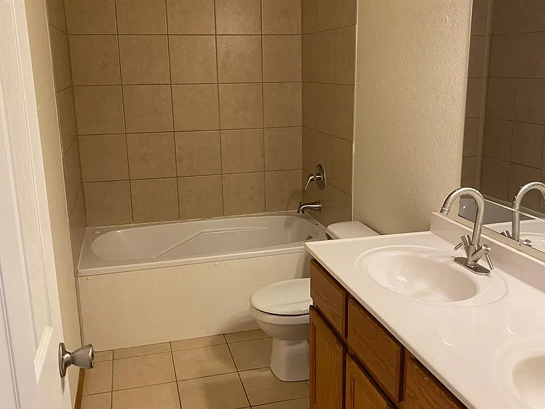 713 Ruggeri Dr — Photo 9