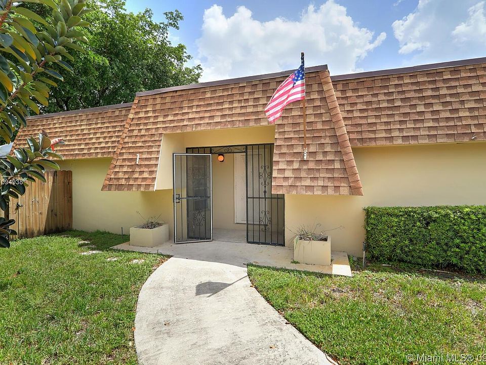 1st image of 19109 E Lake Dr