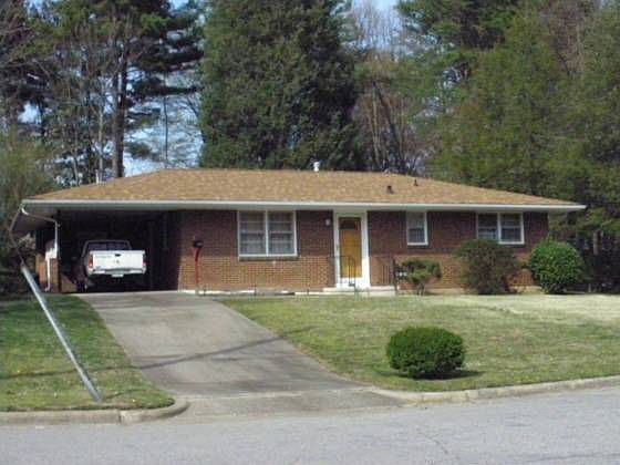 1st image of 500 Parkland Dr