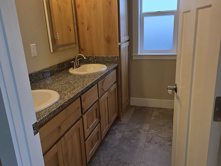 2941 Naples Dr — Photo 8