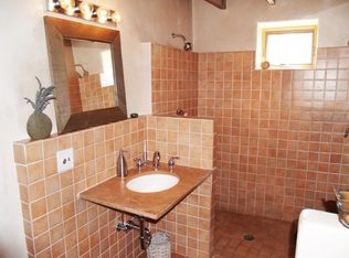 121 State Road 382, Ranchos De Taos, NM 87557