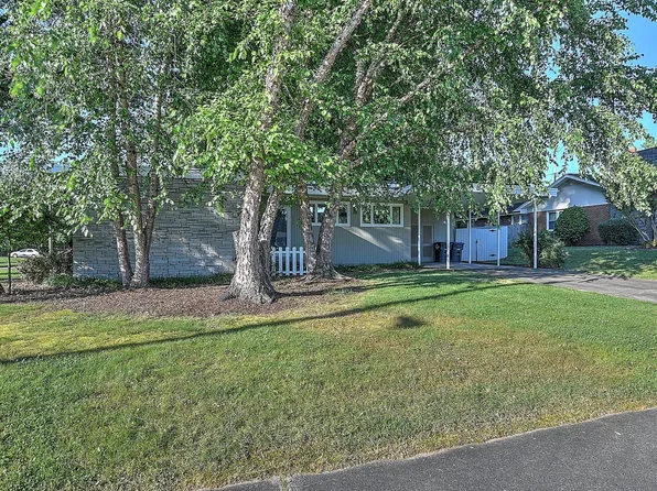 2001 Hermitage Dr, Kingsport, TN 37664