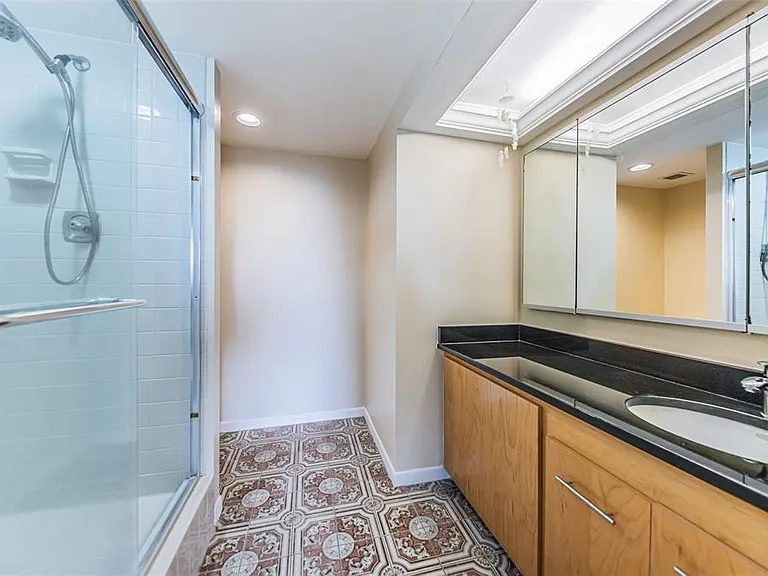8 Belleview Blvd #601 — Photo 36