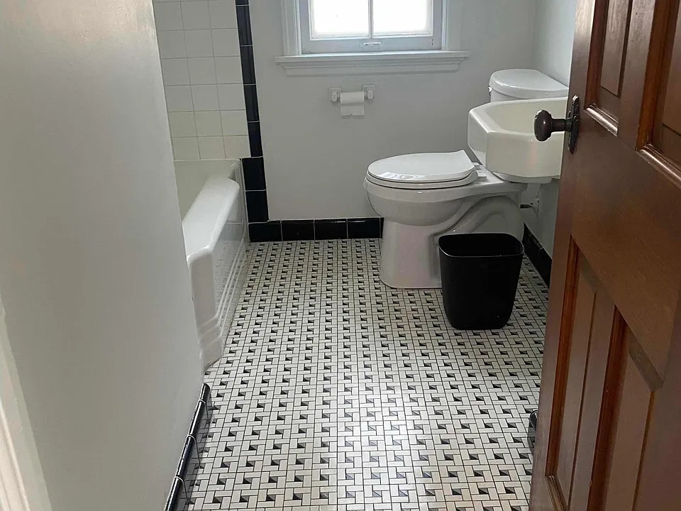bathroom w/ new toilet!