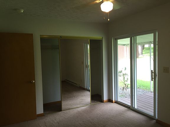 Master Bedroom w/Sliding Glass Door