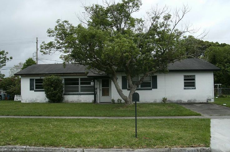 1st image of 5906 Fairlawn Dr