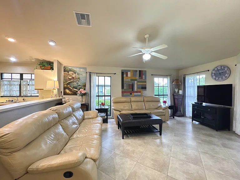 13018 Parktree Ct — Photo 20
